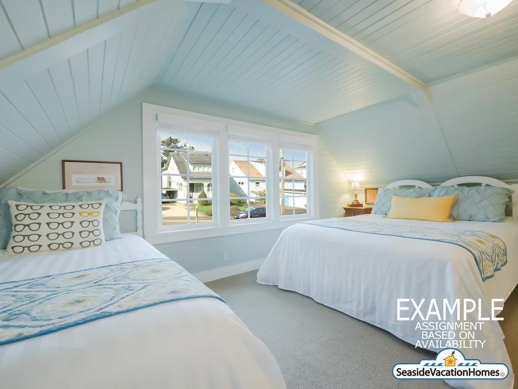 Seaside Vacation Homes Room photo